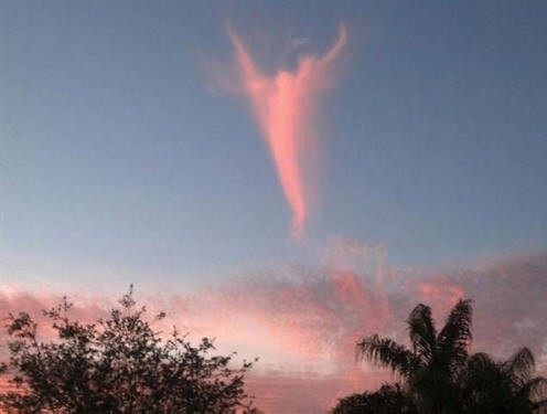 Облачный ангел - явление свыше?